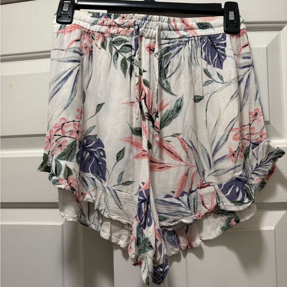 H&M Floral Ruffle Shorts High Waisted